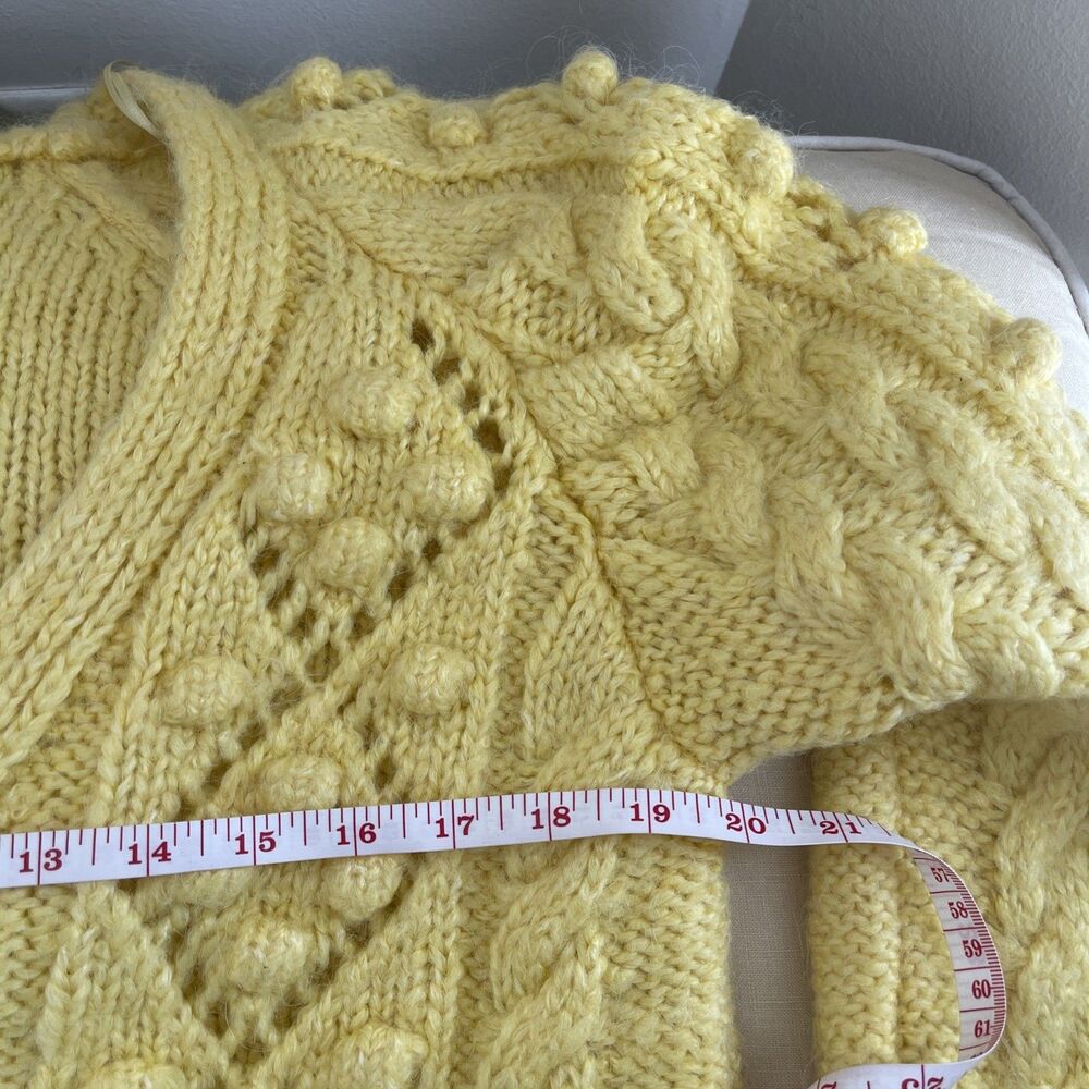 Dilvin Knit Bobble Yellow Cable Knit Jewel Buttons Scalloped Hem Cardigan M - Picture 10 of 15